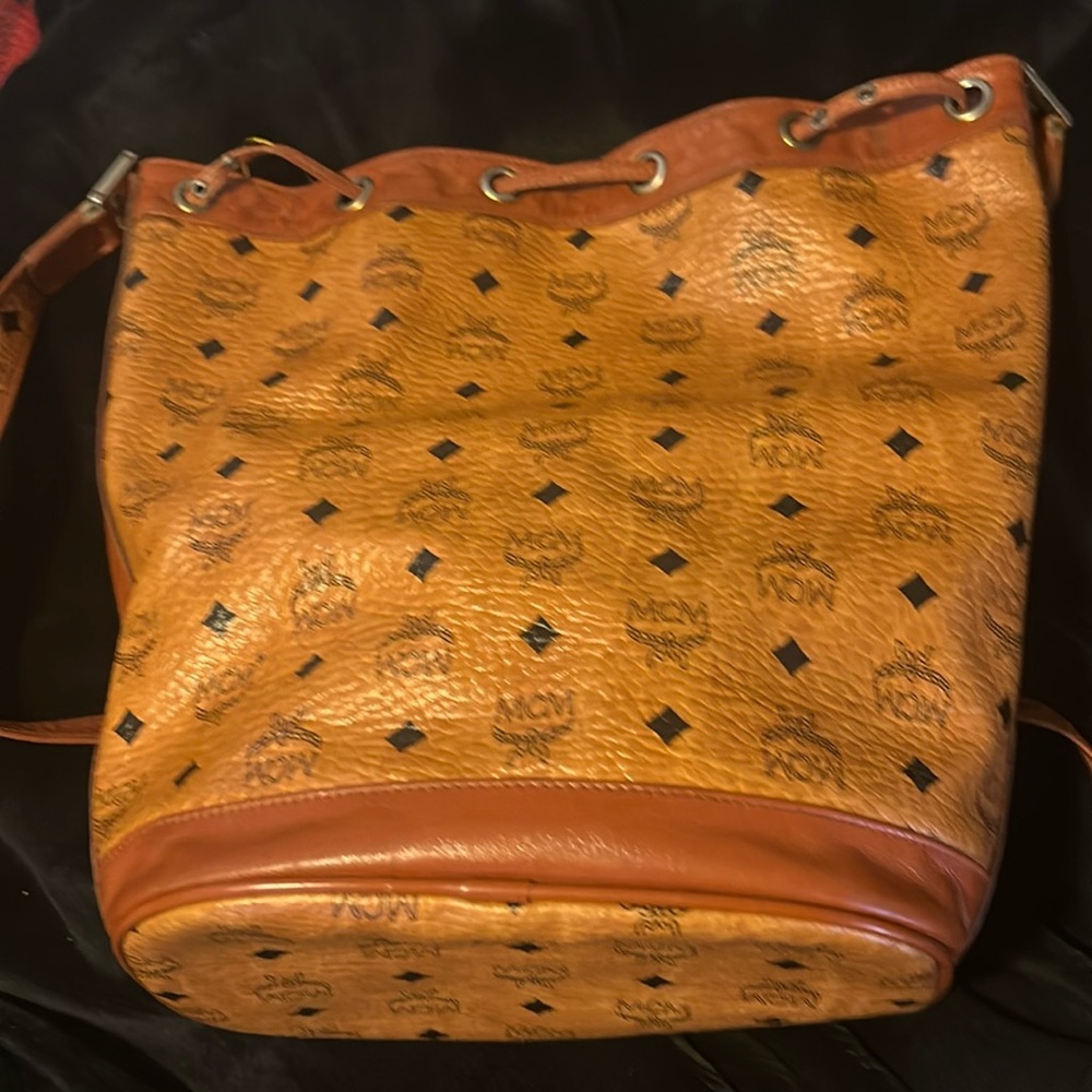 Authentic 🎈🎈MCM bucket  bag